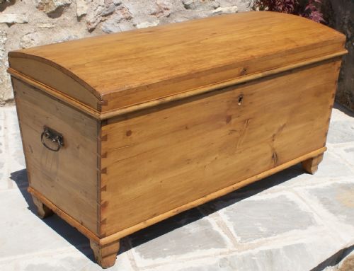 super german stripped pine blanket box coffer