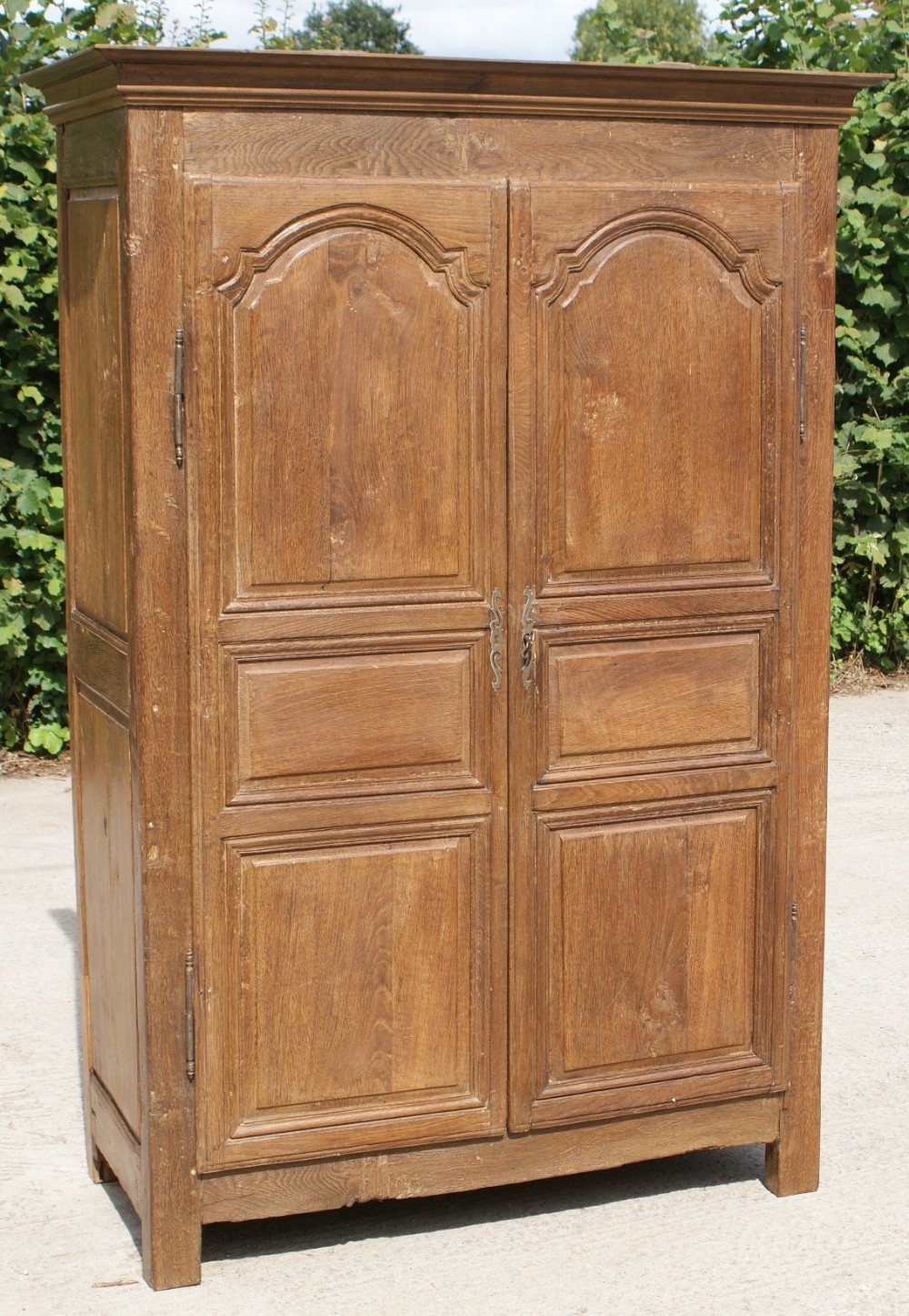 fantasti early 19th century small antique french oak armoire wardrobe